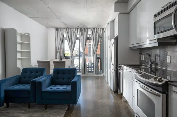 2 Gladstone AVE #203, Toronto C01, ON M6J 0B2