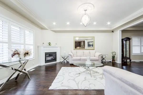 87 Booker DR, Ajax, ON L1Z 0J4