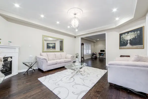 87 Booker DR, Ajax, ON L1Z 0J4