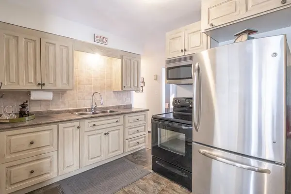 1990 Victoria ST, Innisfil, ON L9S 1K2