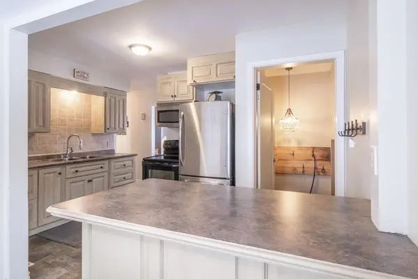 1990 Victoria ST, Innisfil, ON L9S 1K2