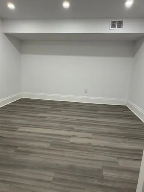 38 Child DR N #Basement, Aurora, ON L4G 1Y5