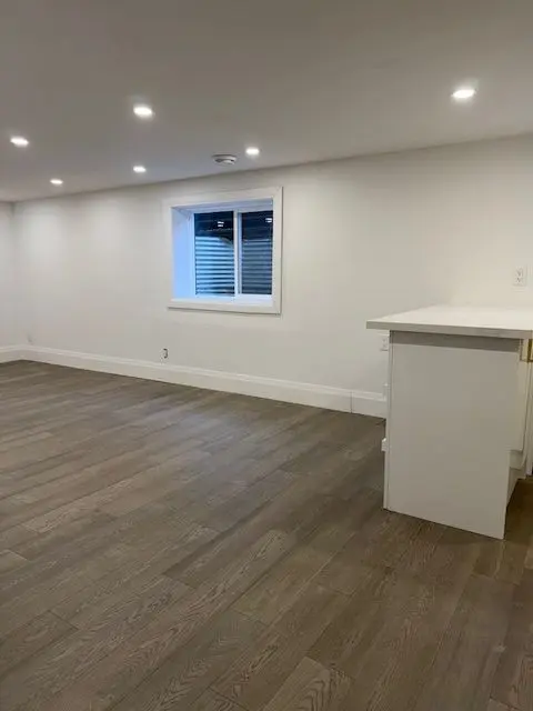 38 Child DR N #Basement, Aurora, ON L4G 1Y5