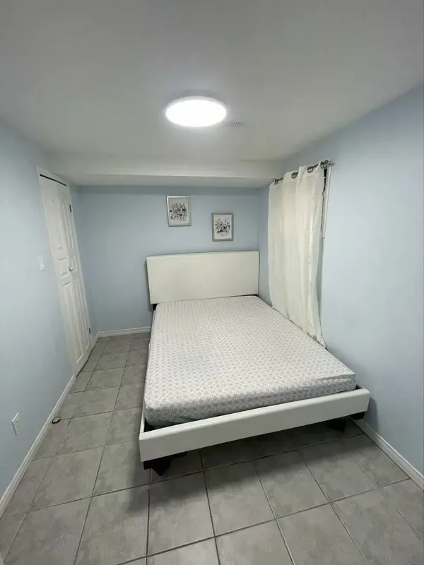 58 Grandview Ave AVE #Suite A, Markham, ON L3T 1H2