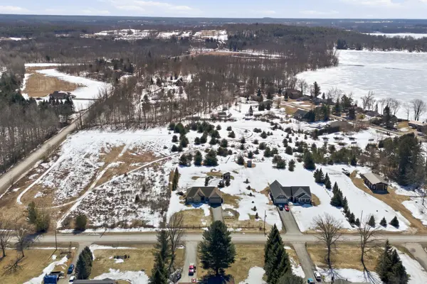 27 Charles RD, Tweed, ON K0K 3J0