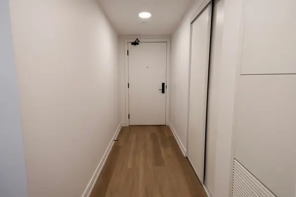 1 Jarvis ST #335, Hamilton, ON L8R 3J2