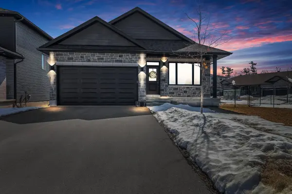 20 Seabert DR, Arnprior, ON K7S 0H9