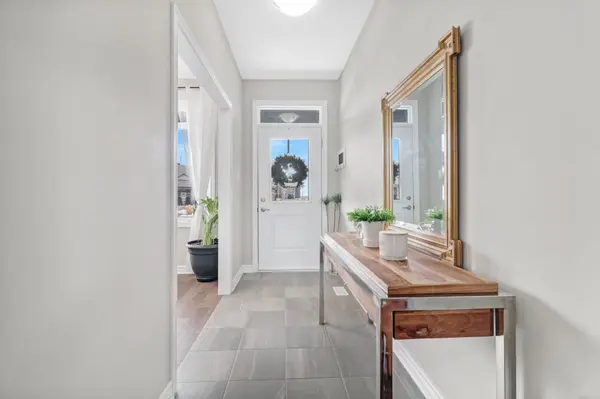 20 Seabert DR, Arnprior, ON K7S 0H9