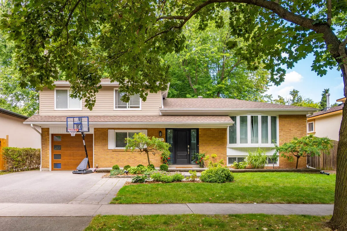 479 Pinedale AVE, Burlington, ON L7L 3W3