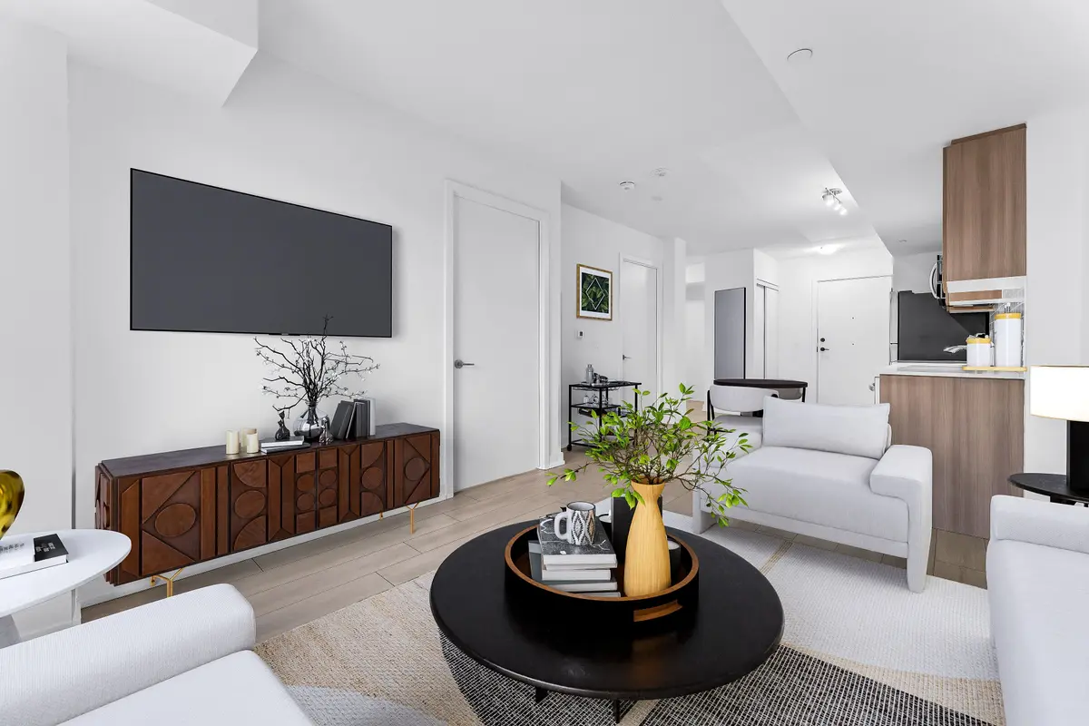 556 Marlee AVE #221, Toronto W04, ON M6B 0B1