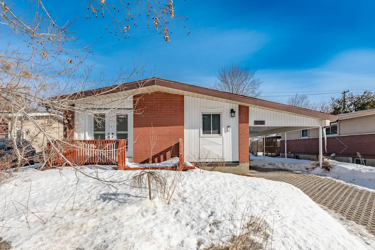 2223 Halifax DR, Elmvale Acres And Area, ON K1G 2W4