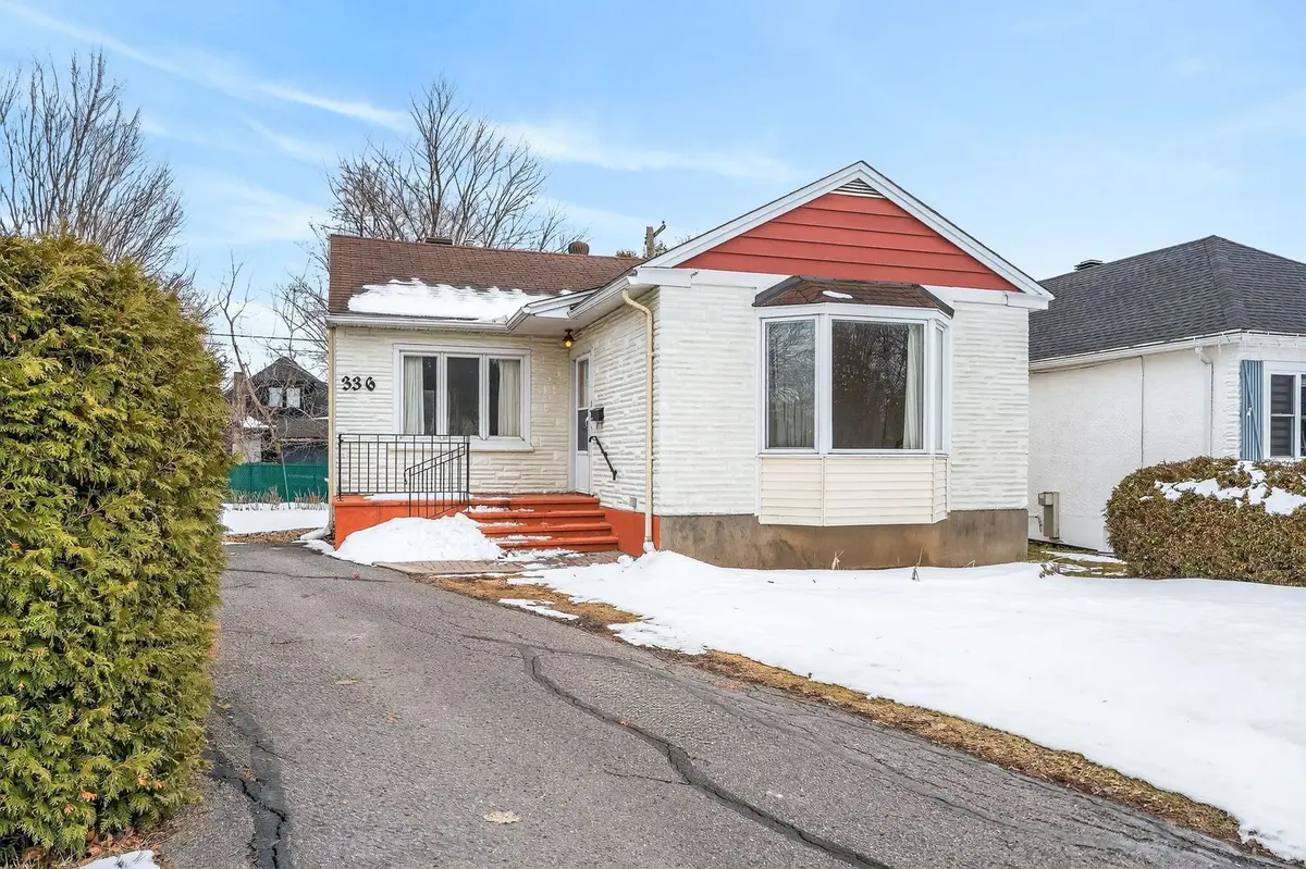 336 Ducharme BLVD, Vanier And Kingsview Park, ON K1L 6T6