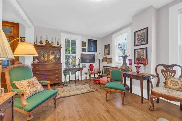 515 E Davenport St, Iowa City, IA 52245