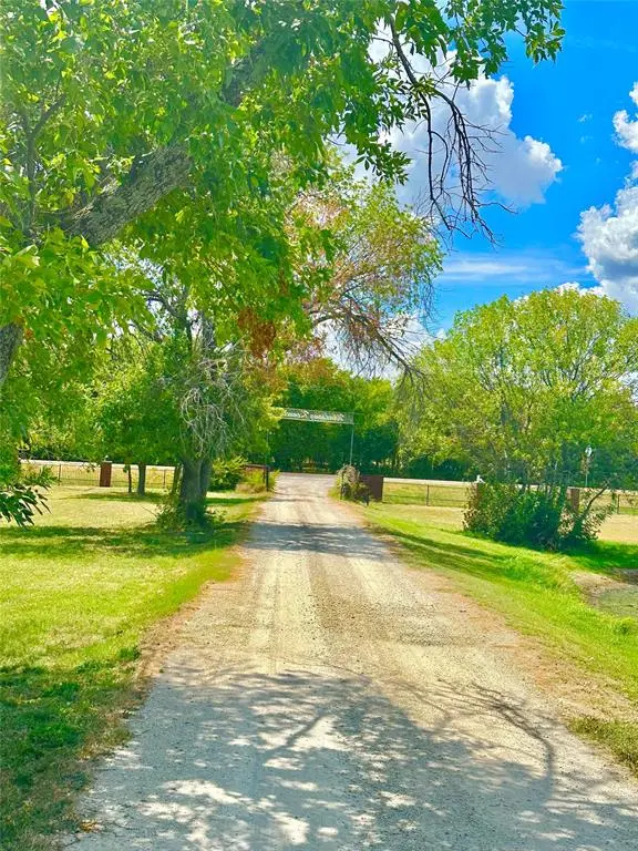 6275 FM RD 1830, Argyle, TX 76226