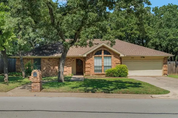 6805 Starnes Road, North Richland Hills, TX 76182