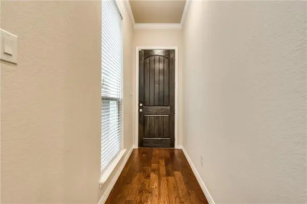 2452 Embleton Drive, Lewisville, TX 75067