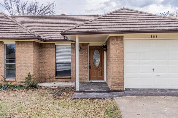 302 West Court, Glenn Heights, TX 75154
