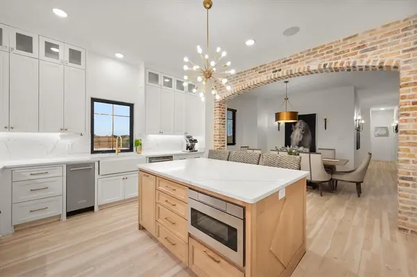 1911 Ozro Road, Venus, TX 76084