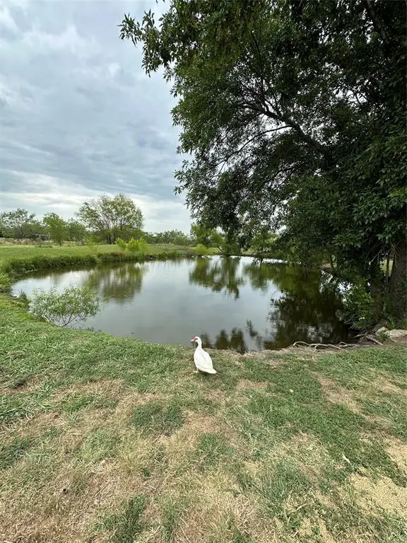 1074 County Road 142, Kaufman, TX 75142