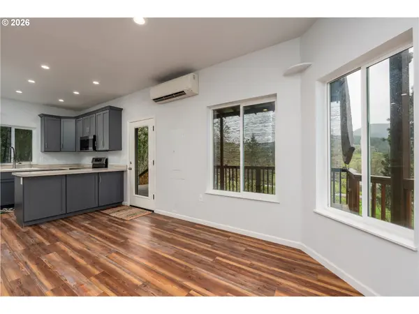 270 SABRINA LN, Winston, OR 97496