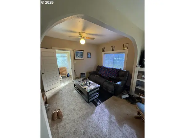 445 WILSON ST, Salem, OR 97302