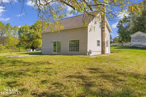 36 N Arthur ST, Bridgehampton Twp, MI 48419