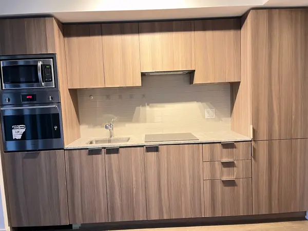 11 Wellesley ST W #2812, Toronto C01, ON M4Y 0G4