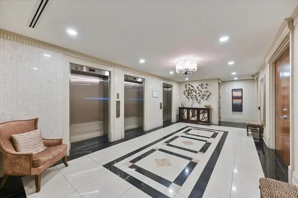 8 Rean DR #714, Toronto C15, ON M2K 3B9