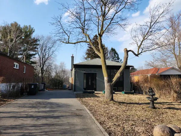 64 Dale AVE, Toronto E08, ON M1J 3J5