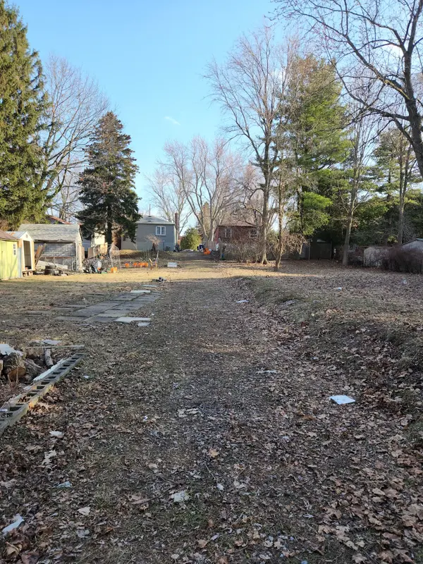 64 Dale AVE, Toronto E08, ON M1J 3J5