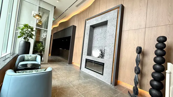 1010 Sandy Beach RD #2105, Pickering, ON L1W 3V9