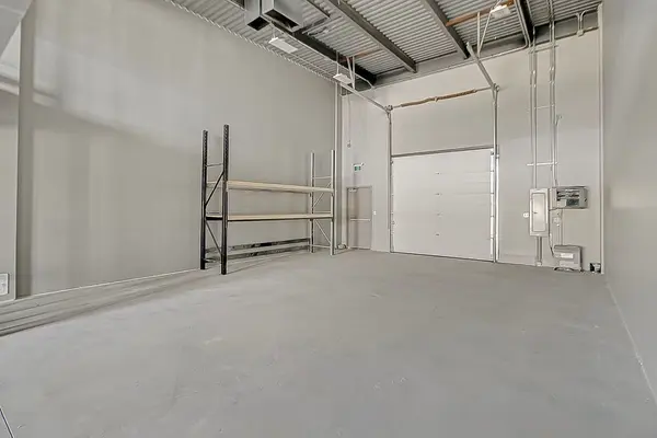 472 Taunton RD W #3, Oshawa, ON L1L 0N8