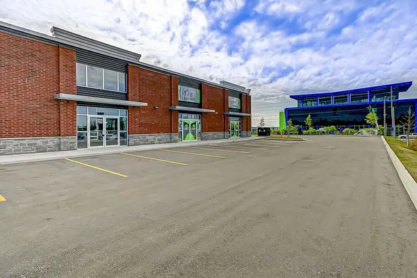 472 Taunton RD W #3, Oshawa, ON L1L 0N8