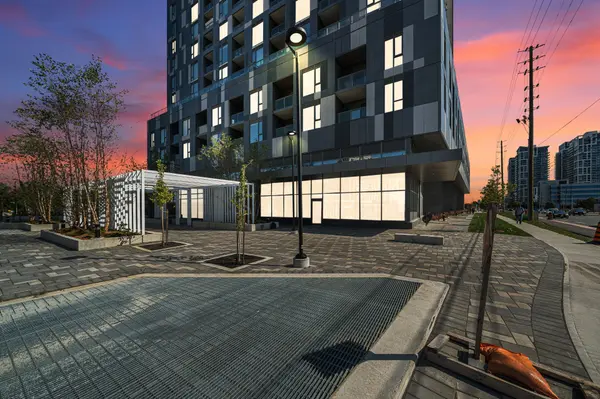 474 Caldari RD #1303, Vaughan, ON L4K 0R5