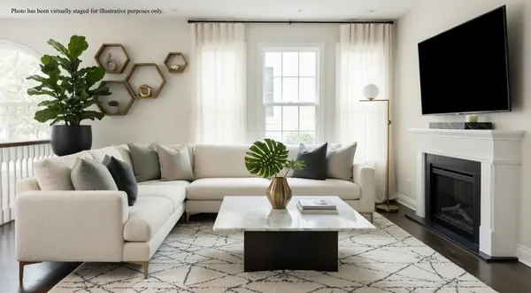 12 Smith ST, Bradford West Gwillimbury, ON L3Z 3C9