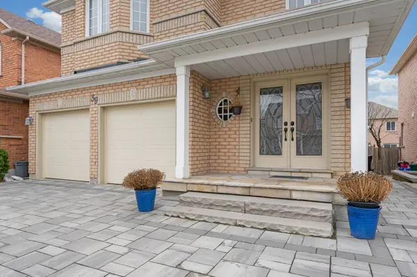 39 Monte Cristi ST S, Vaughan, ON L6A 3H8