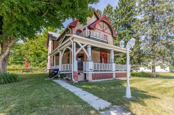 4514 Penetanguishene RD, Springwater, ON L0L 1V0