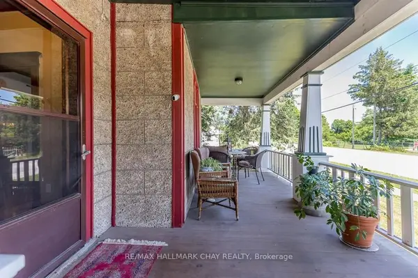 4514 Penetanguishene RD, Springwater, ON L0L 1V0