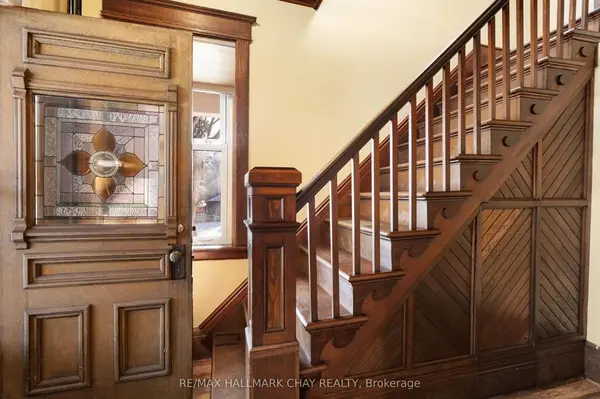 4514 Penetanguishene RD, Springwater, ON L0L 1V0