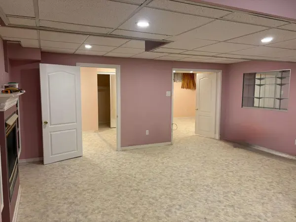 6121 Maplegate CIR #Bsmt, Mississauga, ON L5N 7B1