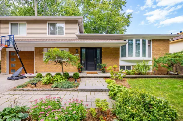 479 Pinedale AVE, Burlington, ON L7L 3W3