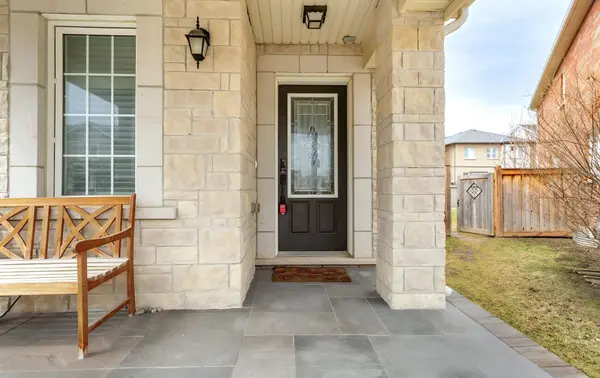 299 Gooding CRES, Milton, ON L9E 0A9