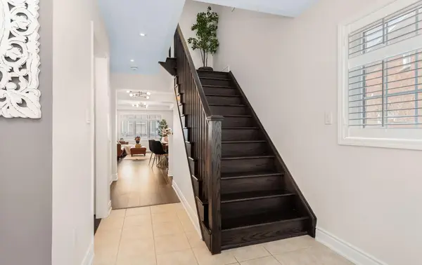 299 Gooding CRES, Milton, ON L9E 0A9