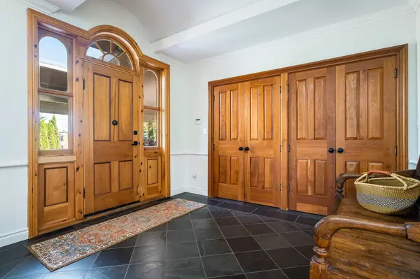 13 Huron ST W, Blue Mountains, ON N0H 2P0