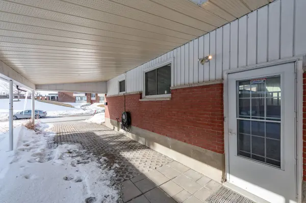 2223 Halifax DR, Elmvale Acres And Area, ON K1G 2W4