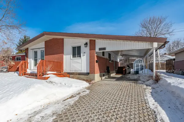 2223 Halifax DR, Elmvale Acres And Area, ON K1G 2W4
