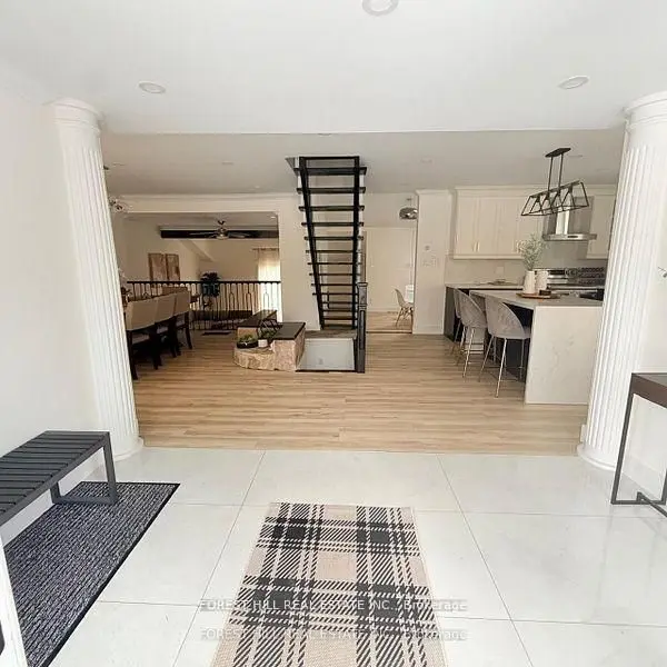 102 Harbard RD, Prince Edward County, ON K0K 1L0