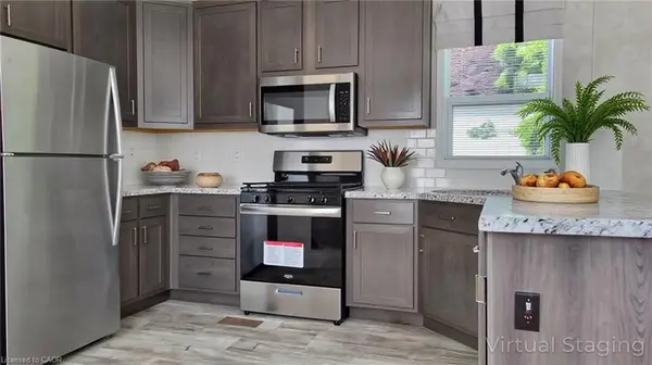 24 MacPherson CRES, Hamilton, ON N0B 2J0