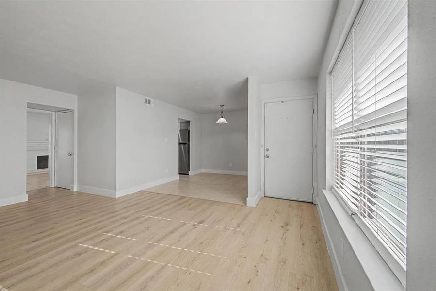 8095 Meadow Road #236, Dallas, TX 75231