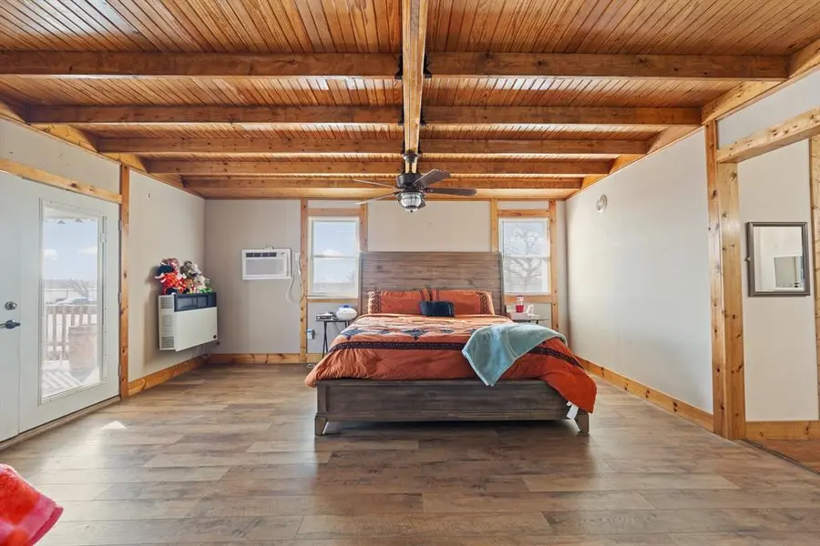 2204 Daniels Drive, Joshua, TX 76058